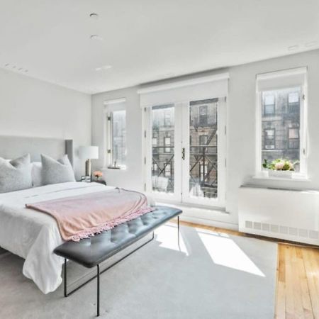 Luxe Studio With Charming Juliet Balcony Apartment New York Exterior foto
