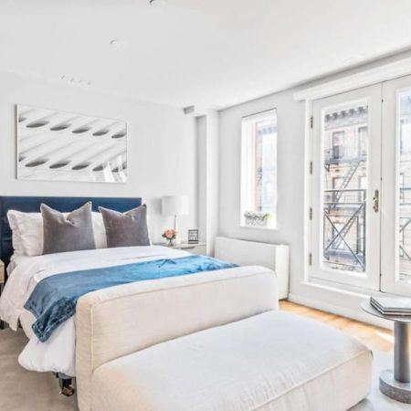 Luxe Studio With Charming Juliet Balcony Apartment New York Exterior foto