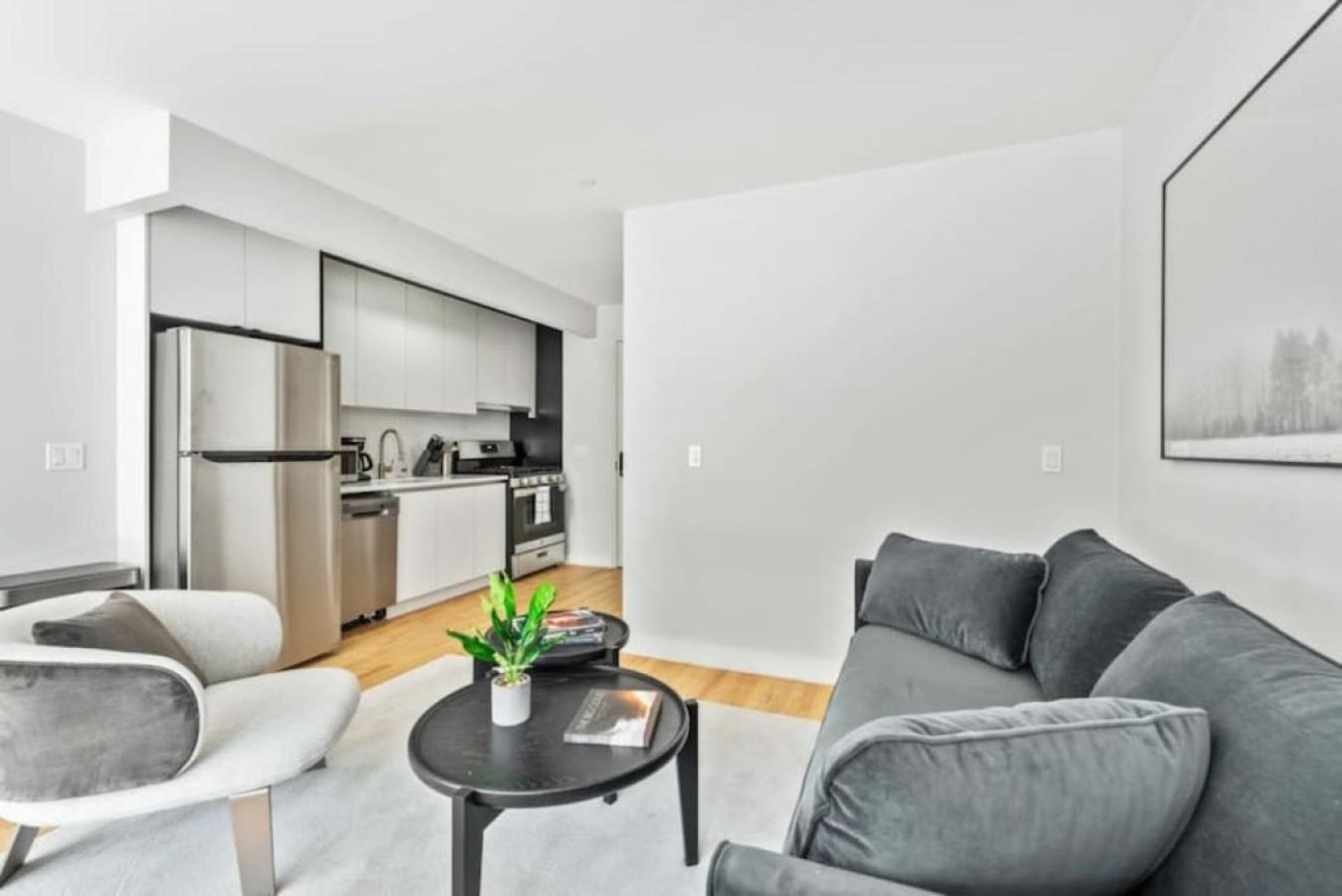 Luxe Studio With Charming Juliet Balcony Apartment New York Exterior foto