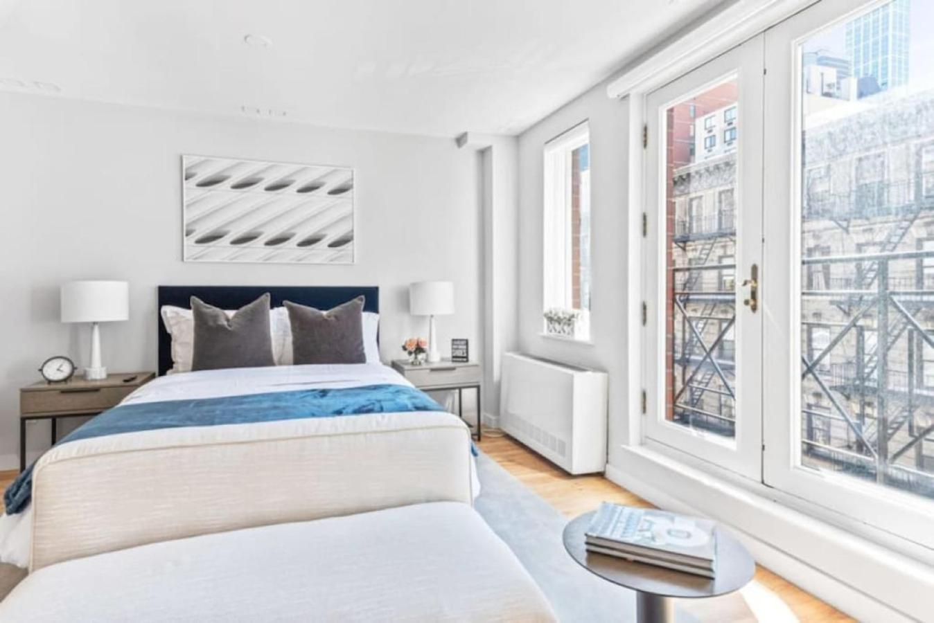 Luxe Studio With Charming Juliet Balcony Apartment New York Exterior foto